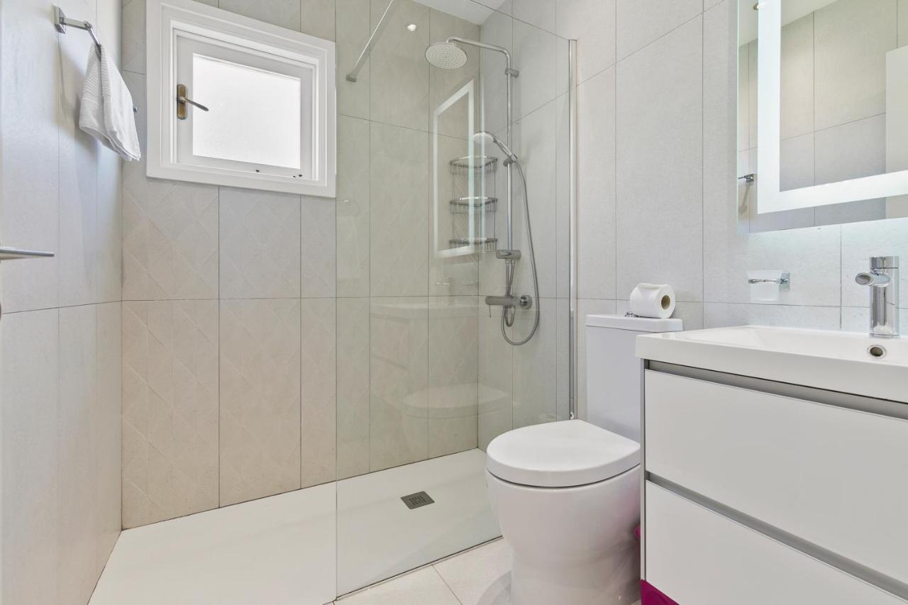 2 Bedroom Apartment Avdimou With Stunning Sea Views, Aphrodite Hills Resort Kouklia Esterno foto