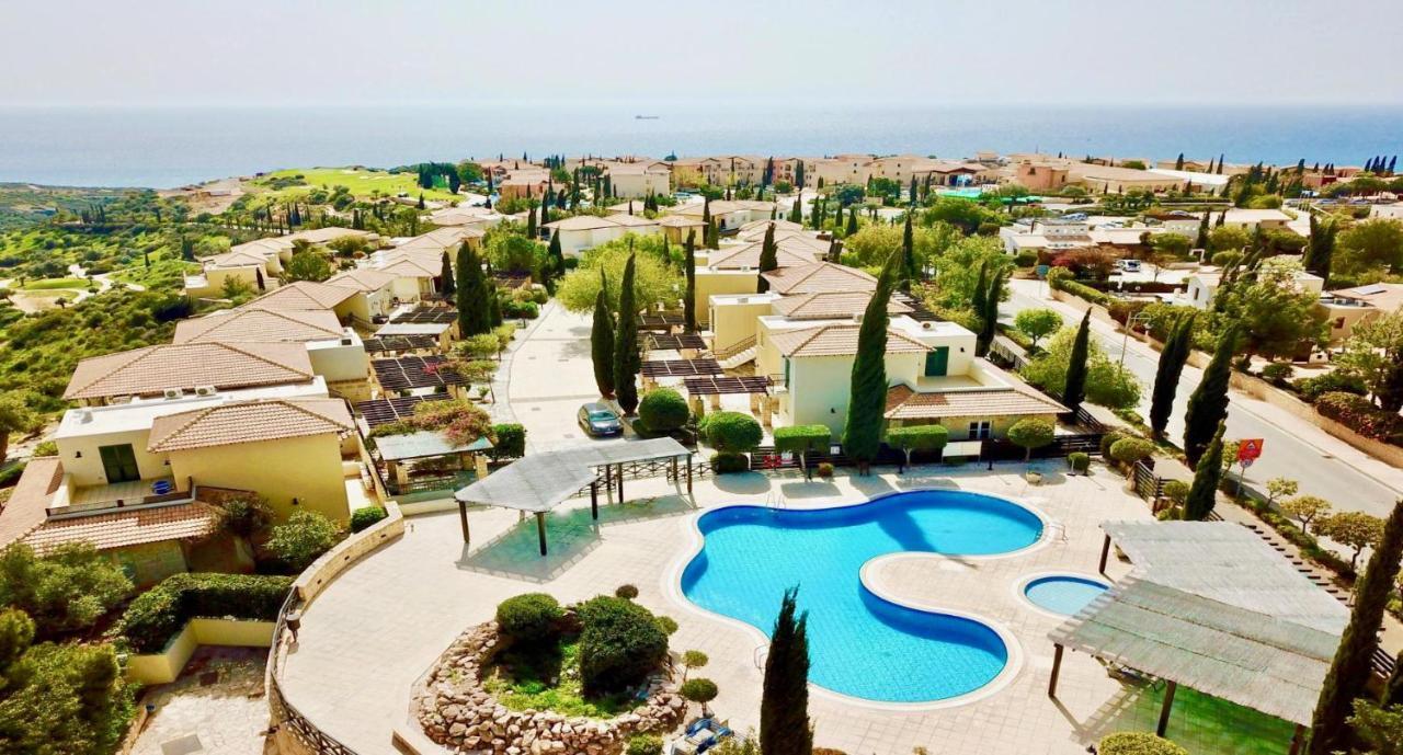 2 Bedroom Apartment Avdimou With Stunning Sea Views, Aphrodite Hills Resort Kouklia Esterno foto